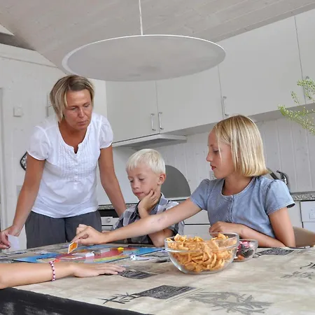 Holiday home 6 Person In Skaerbaek-by Traum *